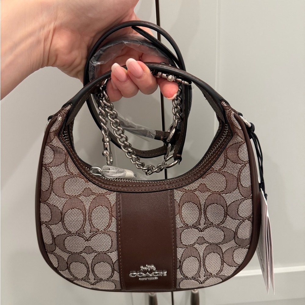 Coach Carmen Mini Crossbody Bag 🐻🤎